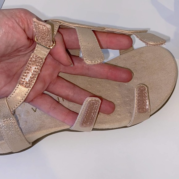 NIB Vionic Rest Jodie rose gold adjustable sandals - Picture 9 of 12
